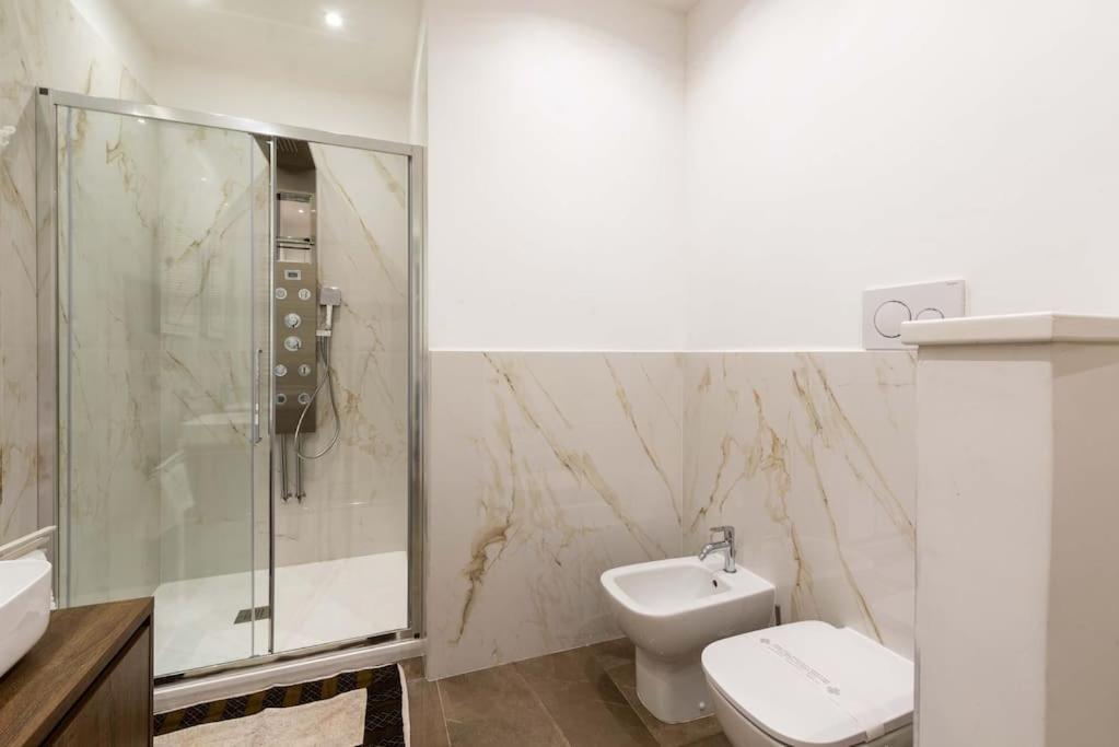 רומא Colosseum 10Steps Away, Marco Aurelio Luxury House מראה חיצוני תמונה